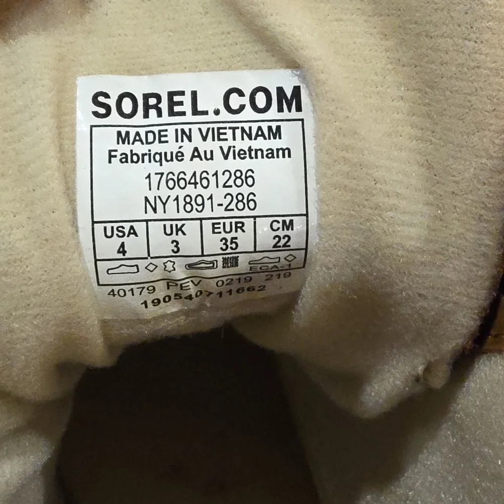 Sorel Kids Youth Cheyanne II Lace Tan and Black Snow Rain Boots Waterproof